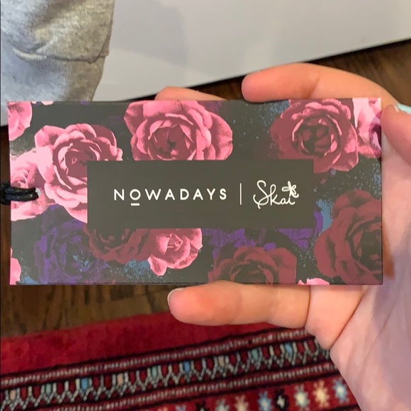 Nowadays girl’s grey holographic sequin sweater. - Picture 2 of 2